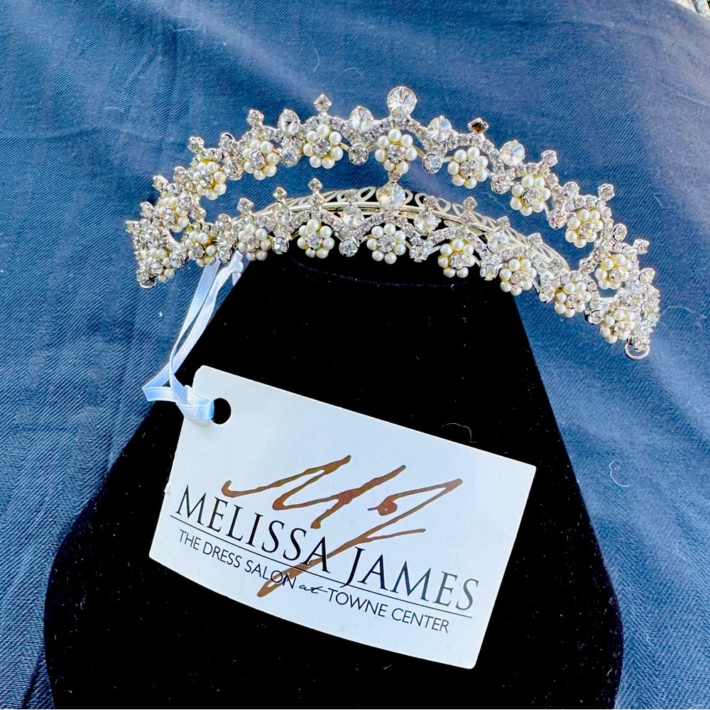 Brand New Melissa James wedding headpiece